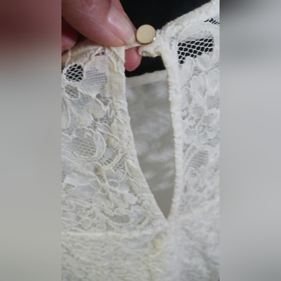 Forever 21 white lace blouse sz med - Picture 4 of 7